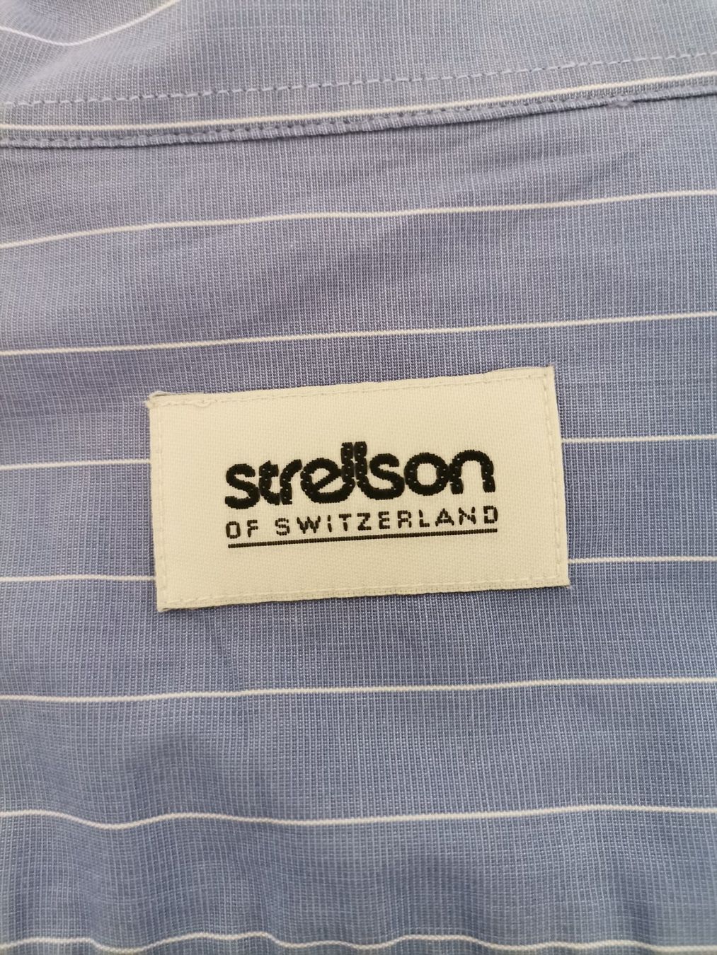 Strellson Chemises: STRELLSON Herrenhemd blau/weiß gestreift Gr.44 – D'occasion à Schaffhausen par Restwert_SH 3