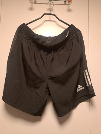 Adidas Laufshorts, schwarz, Grösse XL, Neu mit Etikett!