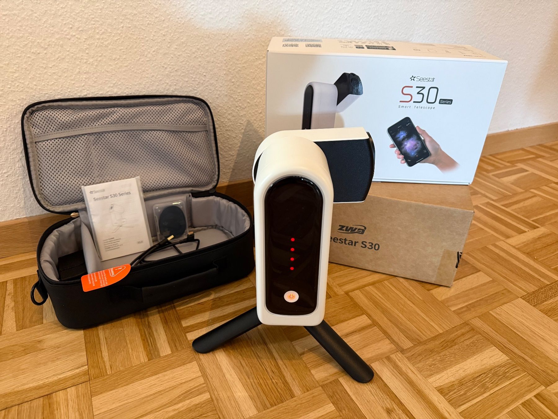 Zwo Teleskope: Seestar S30 Pro Smart Teleskop – Neu (gemäss Beschreibung) aus Zürich von Typhooon