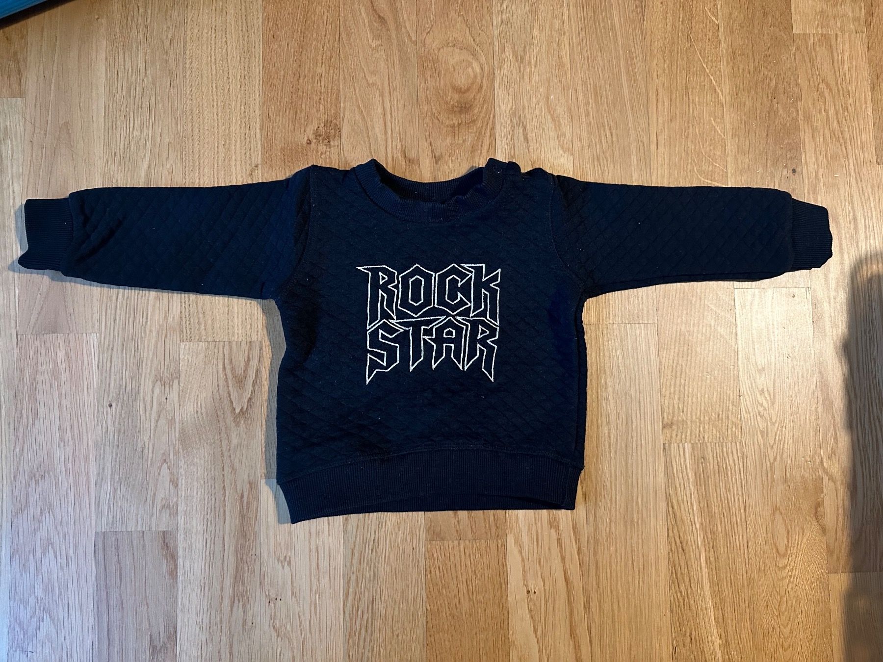 Pullover & Sweatshirts: Baby Pullover Petit Gr. 74 – Gebraucht aus Unterägeri von StefanGekko