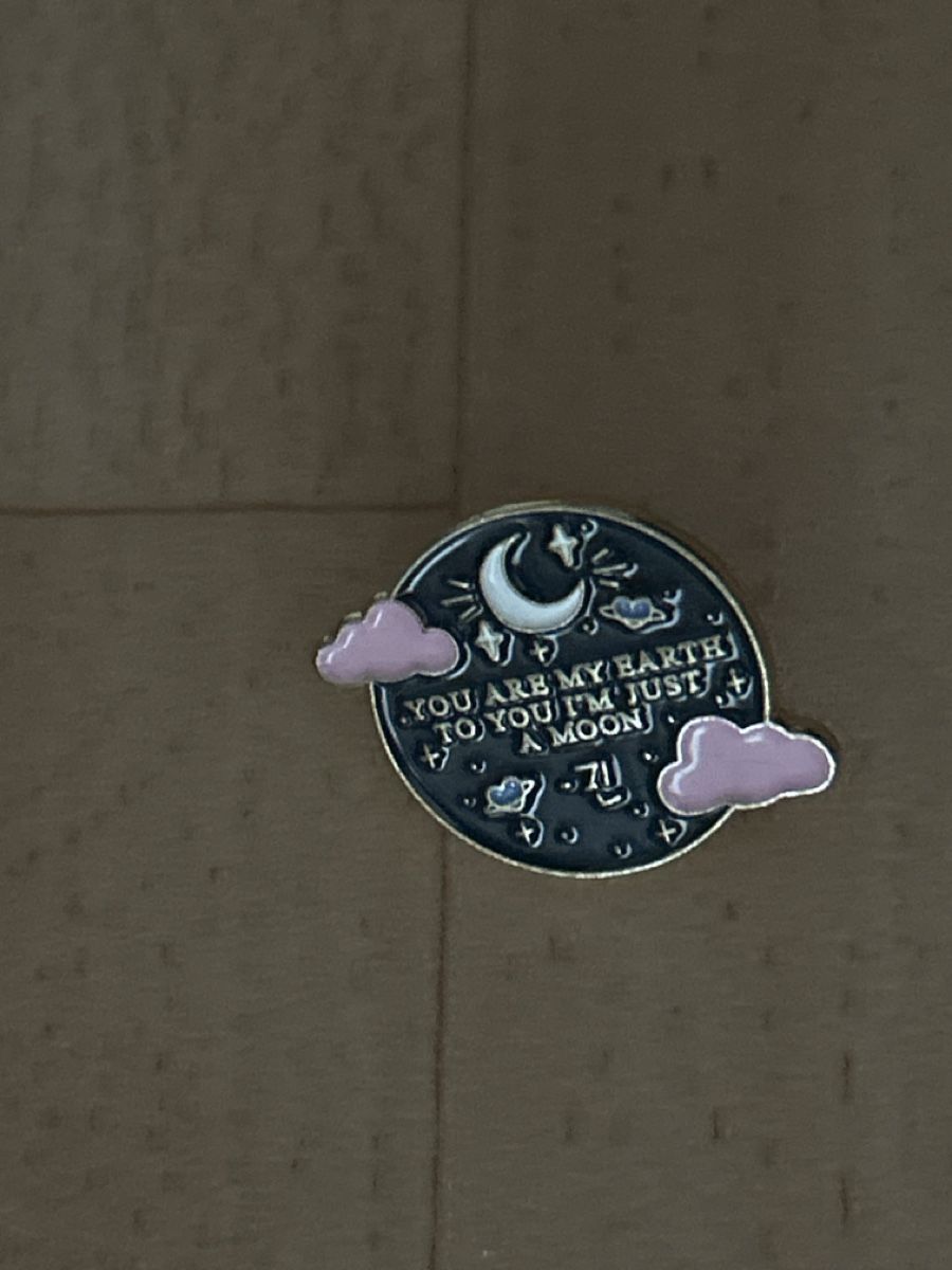 Plaketten & Abzeichen: BTS Pin – Gebraucht aus Zürich von xeniiilou