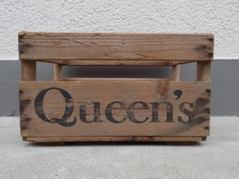 1 alte Holzkiste QUEENS Kiste Getränkekiste Harass