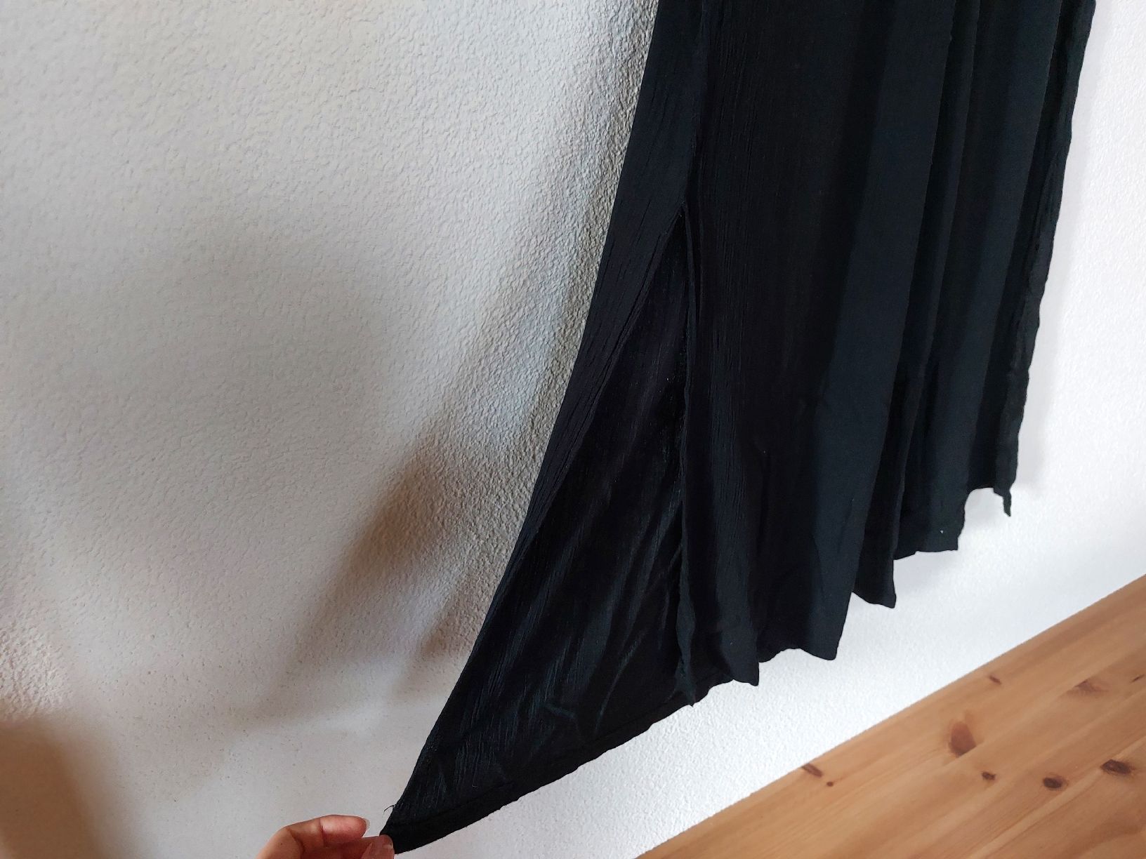 Pantalons: Damen Hose Schwarz  mit Schlitz – D'occasion à Effingen par roe_7mb7 2