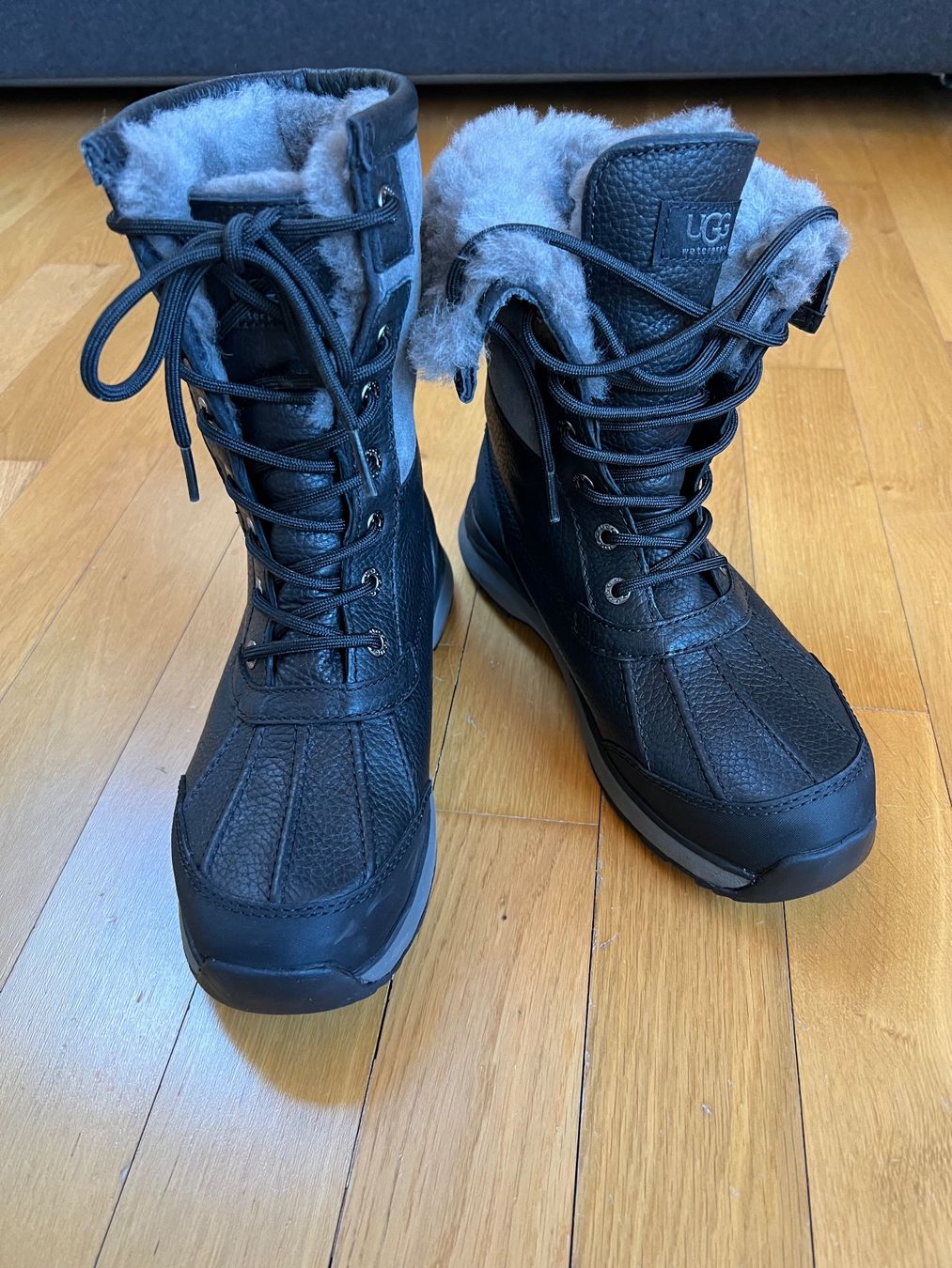 Ugg Scarpe da donna: UGG Boots Adirondack black Gr. 38 / UK 5 – Nuovo (secondo la descrizione) da Meilen venduto da Masupilamy 2