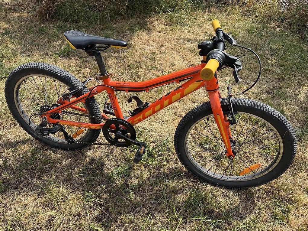 Vélos: Vélo enfant 20' SCOTT  – D'occasion à Vauffelin par mimosa08 2