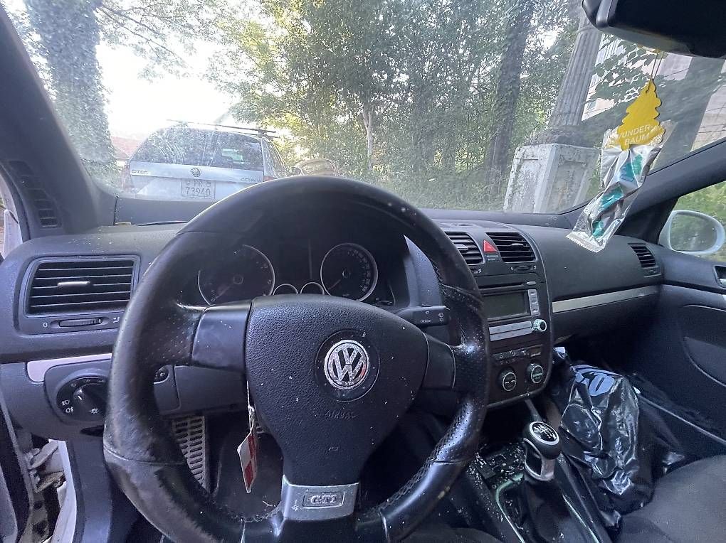 Automobili: VW golf GTI – Usato da Porrentruy venduto da phicycle