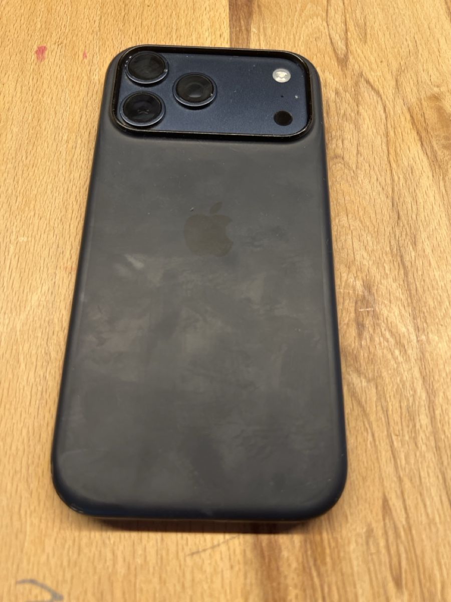 Apple Portables: iPhone 17 Pro Max 256 – D'occasion à Warth par sen_t6fn 1