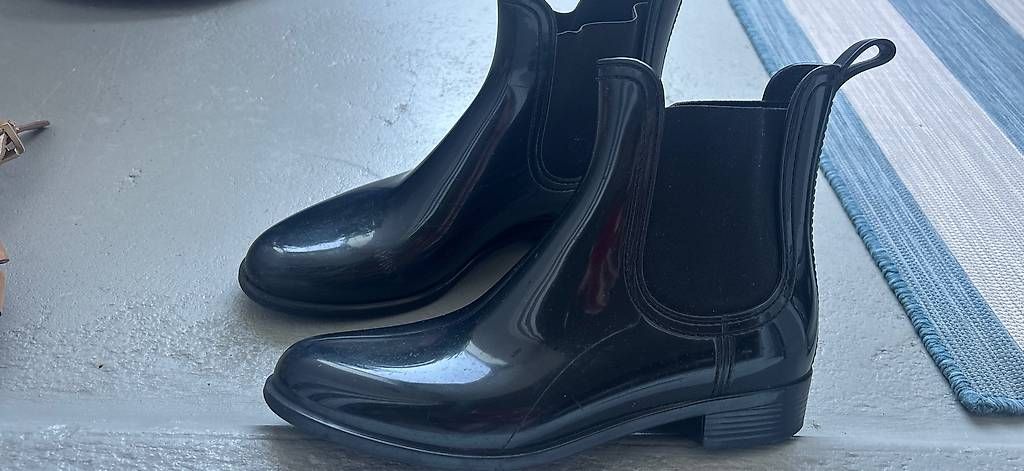 Scarpe da donna: Bottines de pluie  – Usato da Bern venduto da manu0100 1