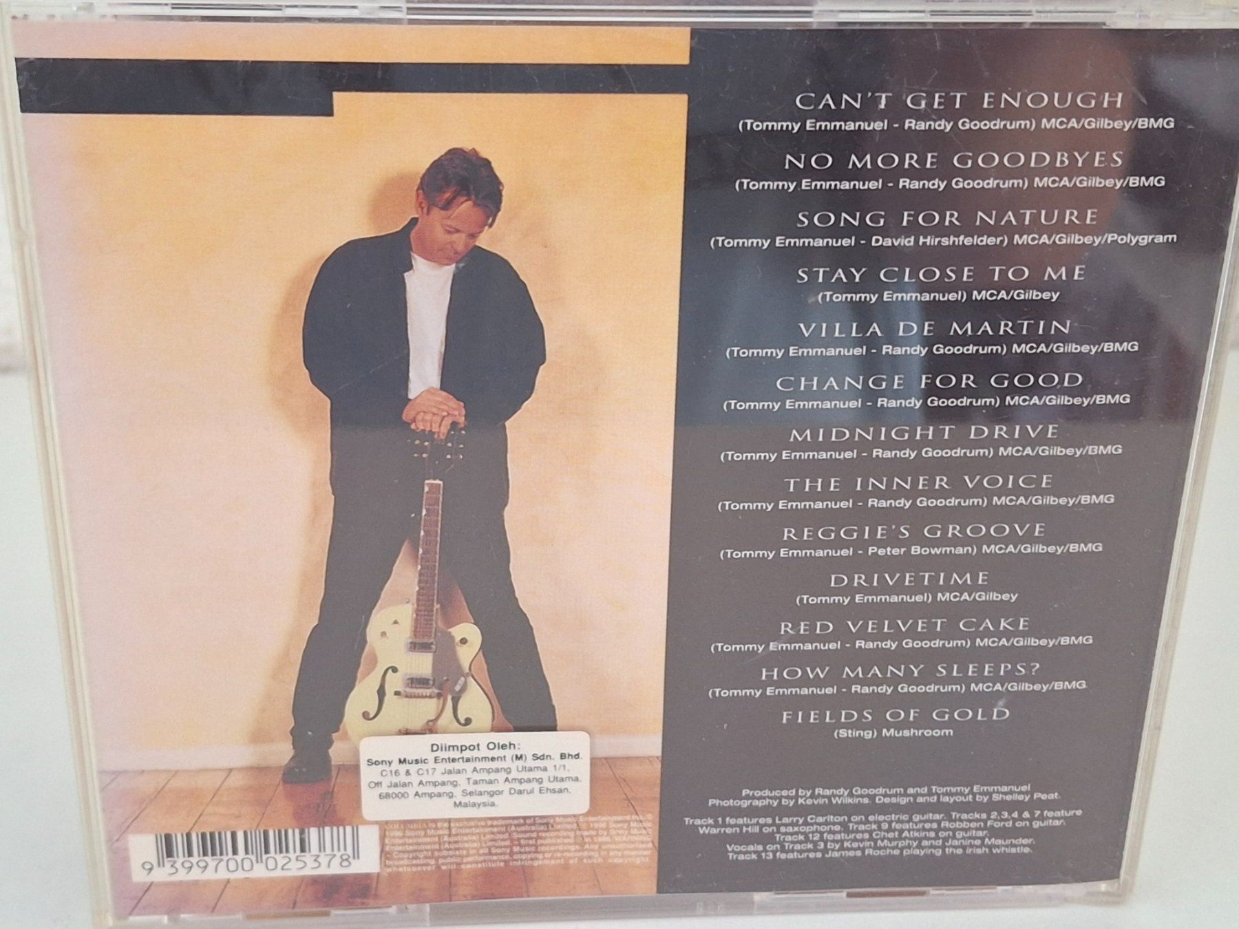 CDs: CD Tommy Emmanuel - Can't Get Enough / Fusion-Smooth Jazz – Gebraucht aus Aarberg von Jackup1 1