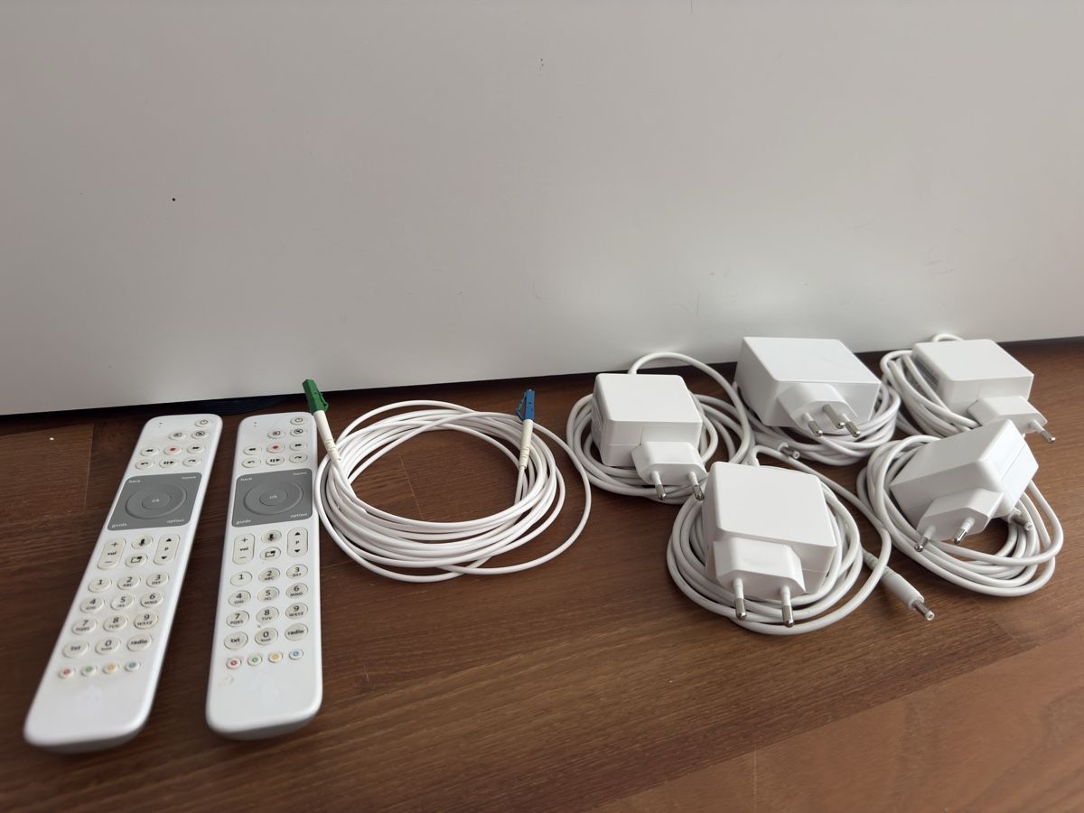 Swisscom Modems & Router: Swisscom Internet Box 5 + 2x WLAN Box 2 + 2x TV Box – Gebraucht aus Bad Zurzach von chr_wkq8 4
