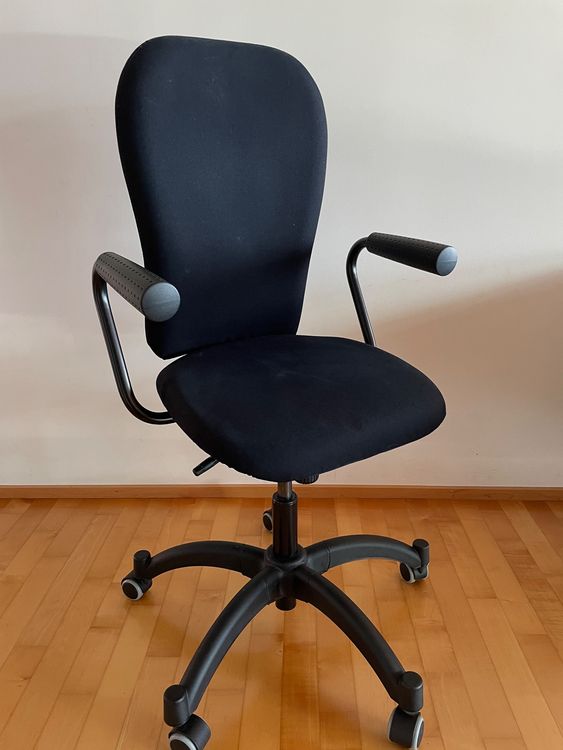 Bürostuhl/Drehstuhl Ikea Nominell mit Armlehnen schwarz Kaufen auf