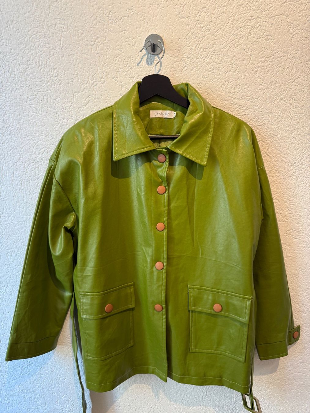 Giacche: Green leather jacket – Usato da St. Gallen venduto da trxcy 3