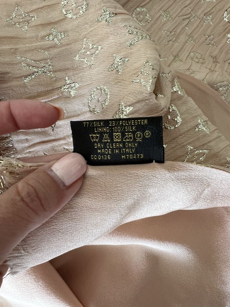 Louis Vuitton Foulard & Sciarpe: Louis Vuitton Silk & Lurex Shawl, Limited Edition – Nuovo (secondo la descrizione) da Pully venduto da opa_k78q 4