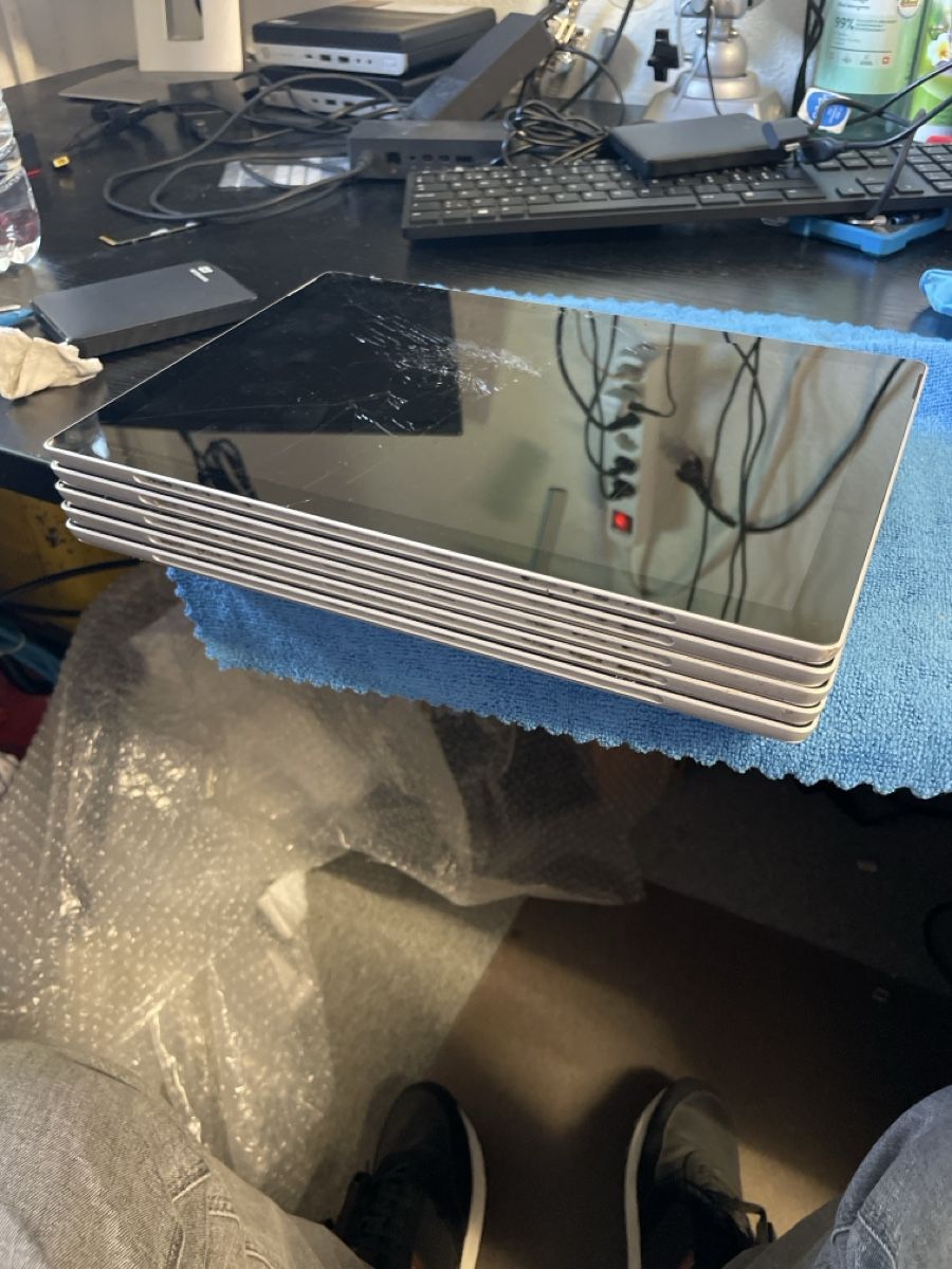 Microsoft Notebook: Bündel Surface Pro 7 Def. – Difettoso da Abtwil sg venduto da Kueng.MultiOutlet