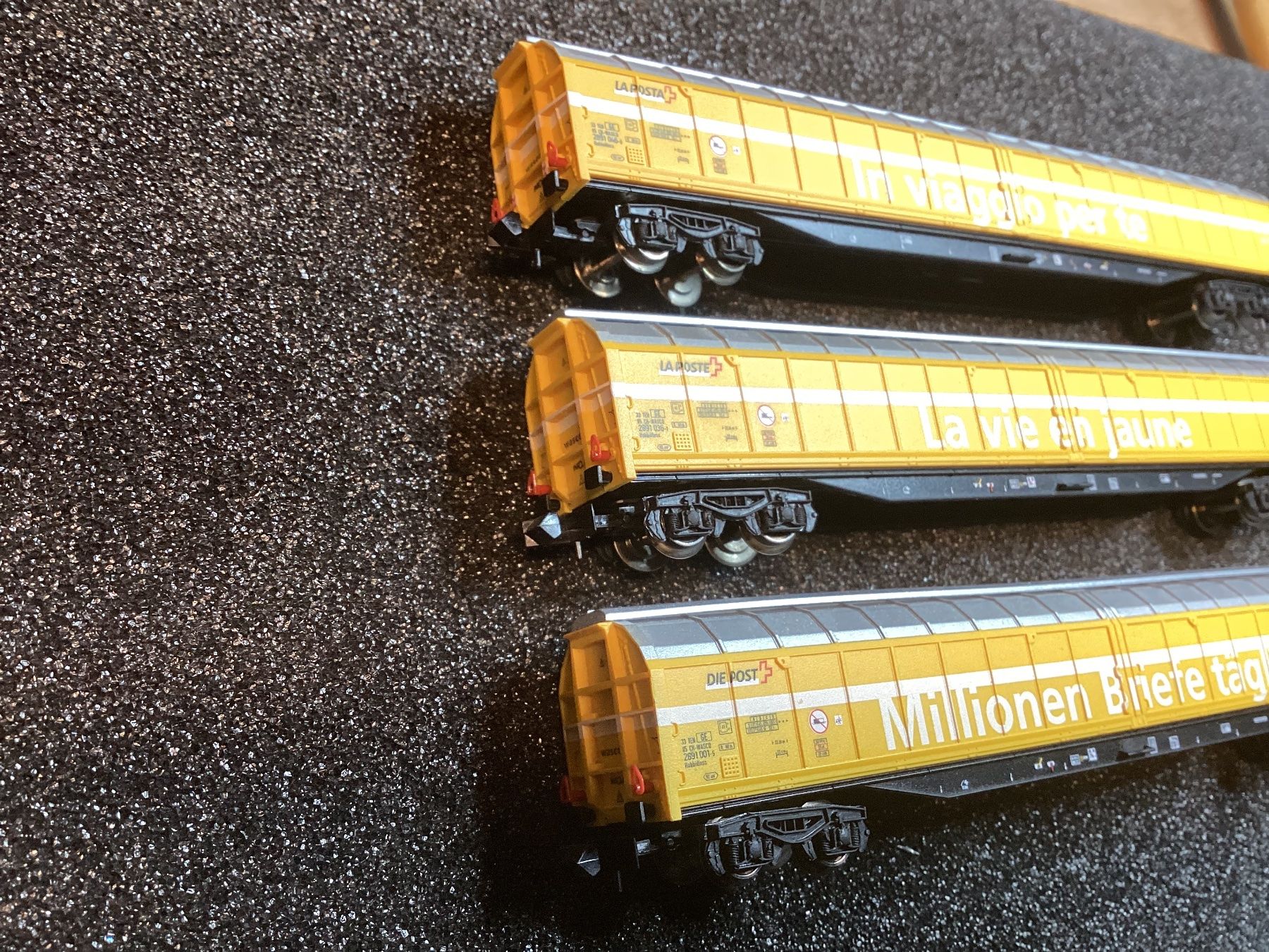 Trix Modelleisenbahnen: Minitrix 15799 SBB Post Grossraumschiebewandwagen Set – Gebraucht aus Winkel von merklinch 1