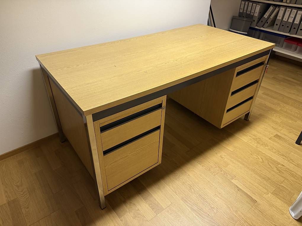 Bureaux: Schreibtisch  – D'occasion à Canobbio par Malya.1 1