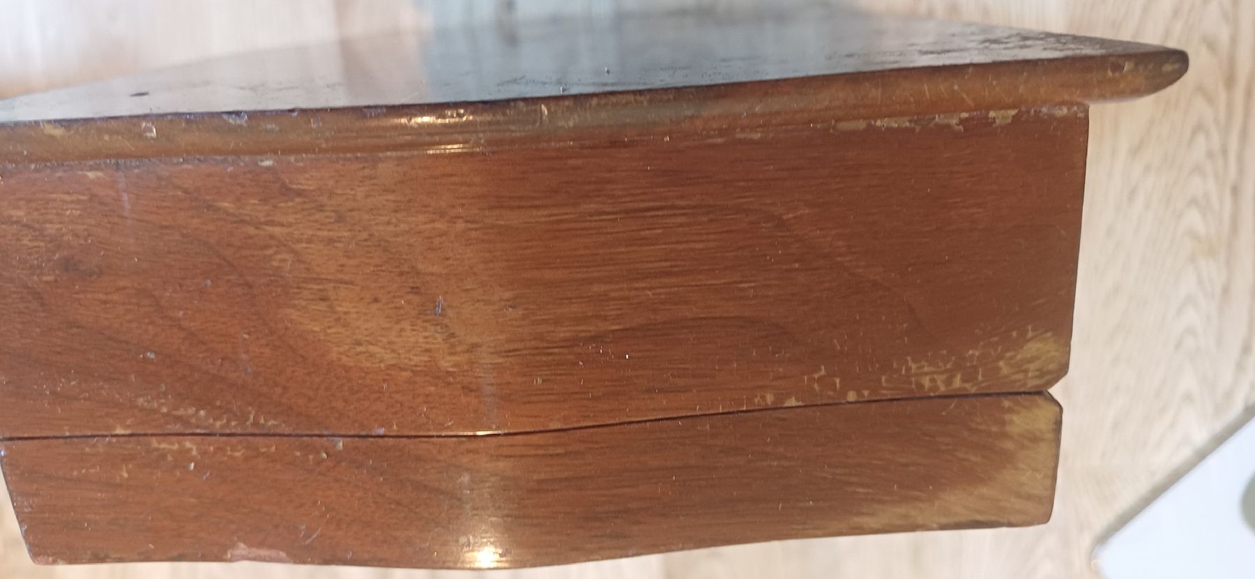 Articles en bois: Schöne Schatulle Nussbaum  – D'occasion à Flawil par Naphtali 5