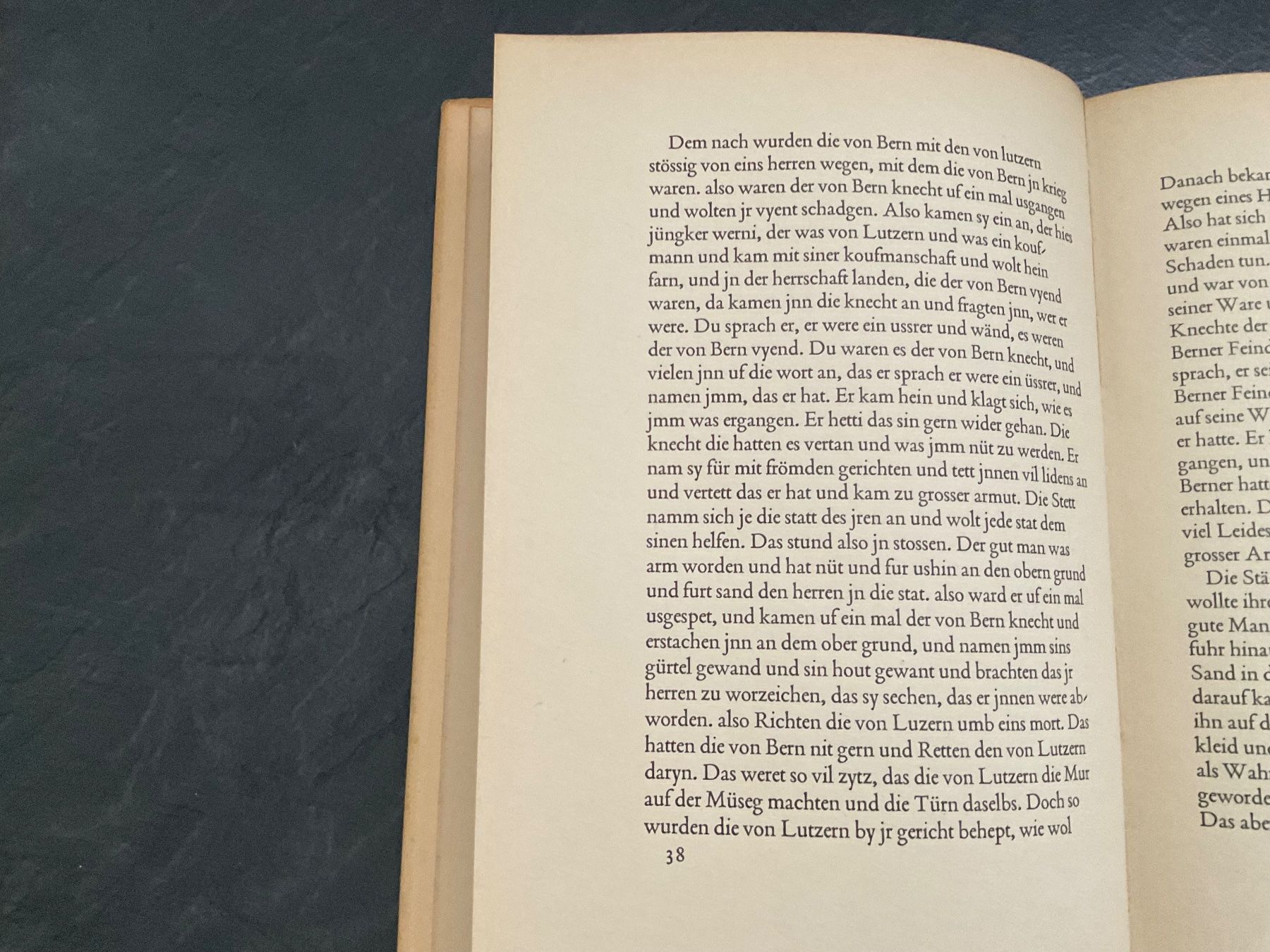 Livres: Das Weisse Buch-Die älteste Chronik die das Werden der Eidge – D'occasion à Wetzikon ZH par FeeF 6