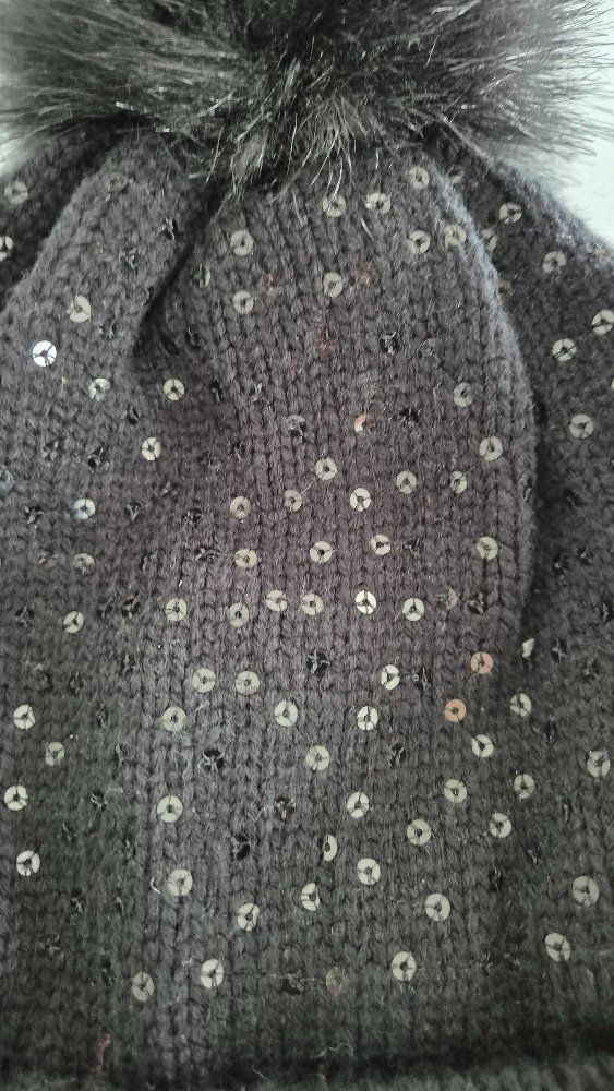 C&A Altro abbigliamento per bambina: Wintermütze / Bommelmütze Grösse 1 Size – Usato da Buttisholz venduto da sico20 2
