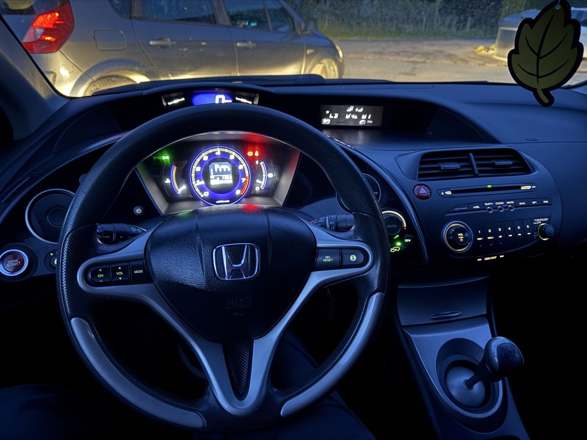 Honda Automobili: Honda Civic 1.8i – Usato da Domat/Ems venduto da Opmofe 9