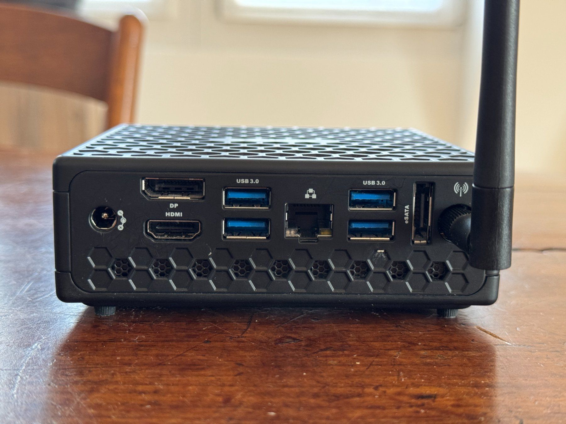Zotac PC: ZOTAC ZBOX CI320 nano PLUS Silent Mini-PC – Usato da Baden venduto da agglo1 1