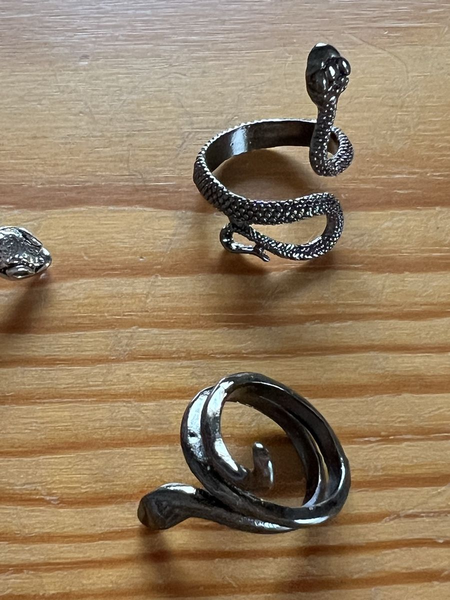 Anelli: Schlangen Ringe Set - Silberfarben, Modeschmuck, Neu! – Nuovo (secondo la descrizione) da Therwil venduto da Mucjing 1