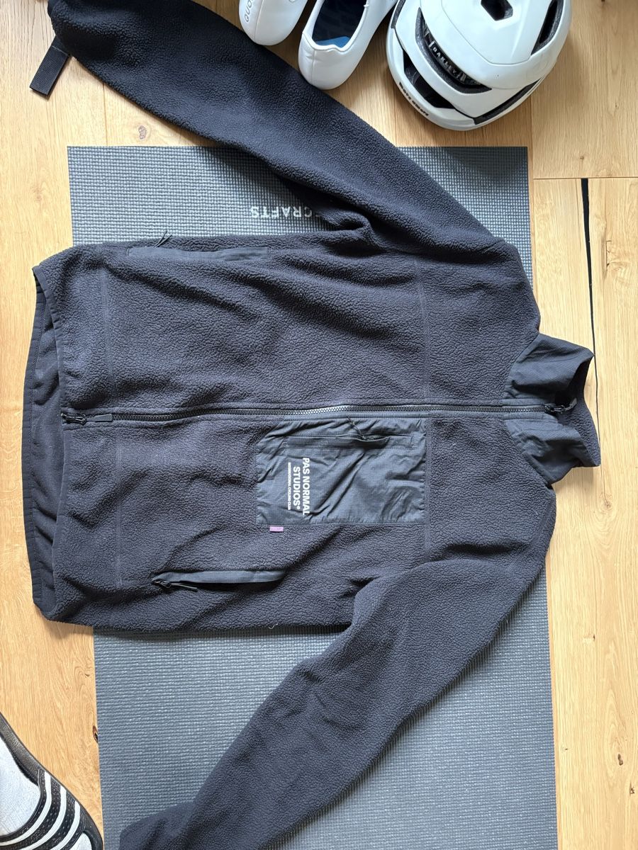 Maglioni & Felpe: Pas Normal Studios Fleece - M - schwarz – Nuovo (secondo la descrizione) da Bern venduto da sam_c78d