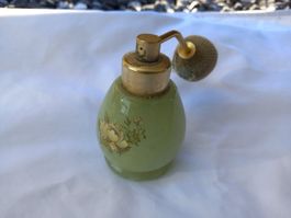 Alte Antike Parfümflasche aus Marmorglas mit Blumenmotiv