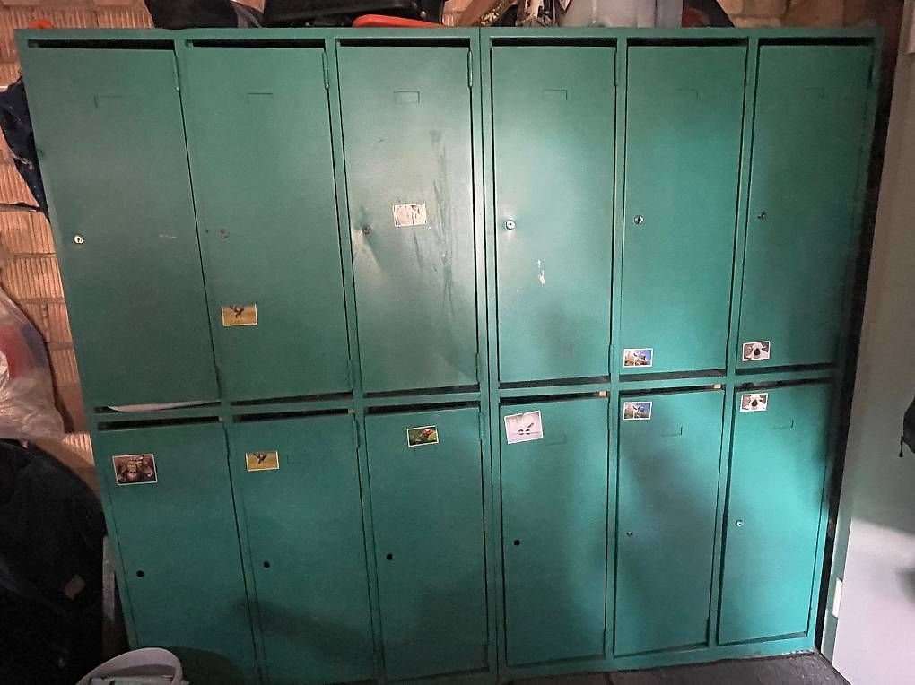Guardaroba: Spinnschaft/ Arbeitsgarderrobe/Schliessfach/Metalgarderrobe – Usato da Alchenstorf venduto da salom-e21