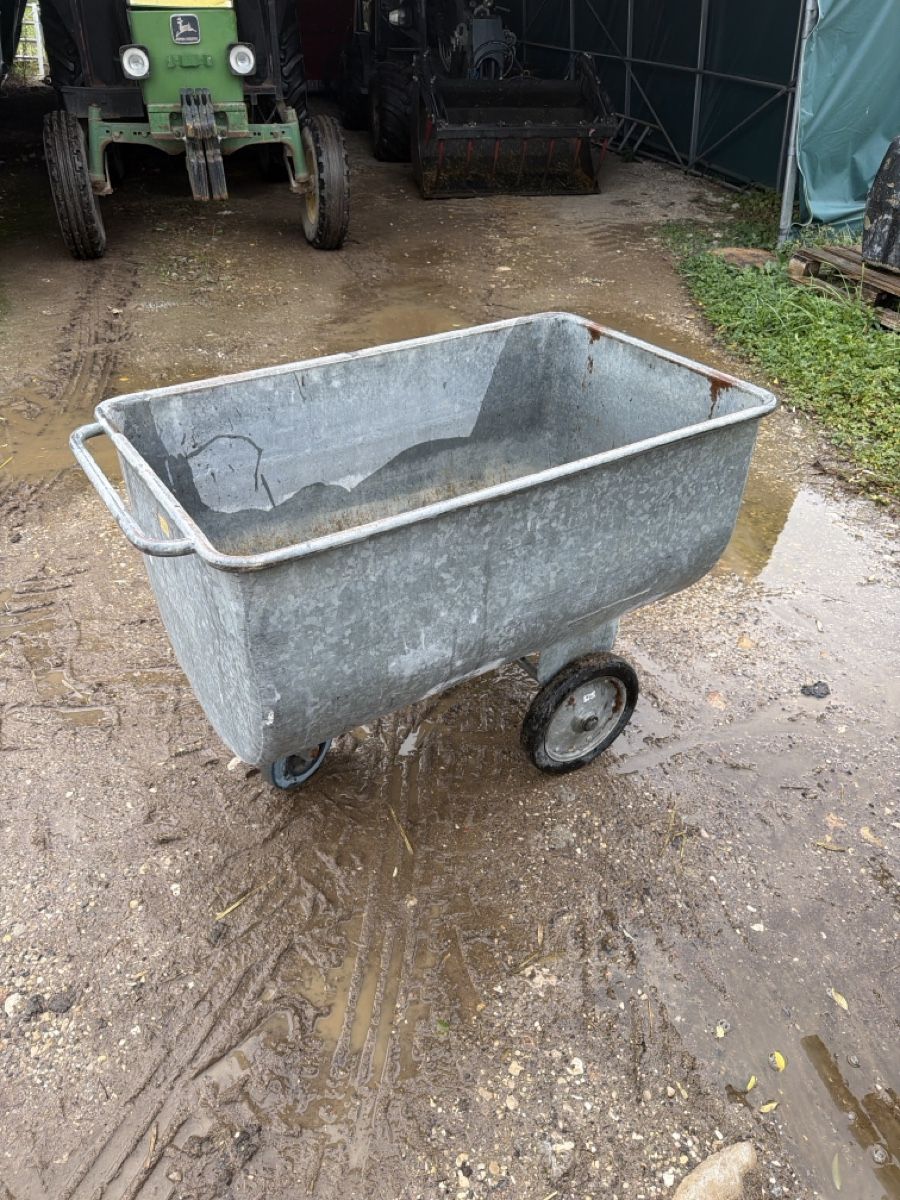 Brouettes: Futterwagen – D'occasion à Basel par Jmg11_74 1