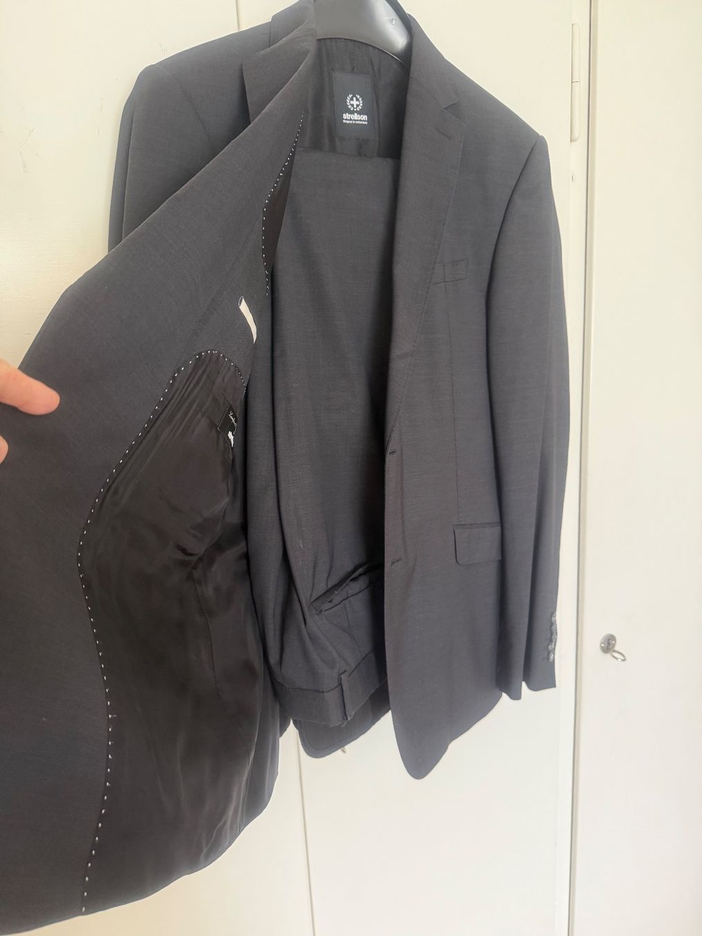 Strellson Anzüge: Strellson, Eleganter Anzug Gr. 48 – Gebraucht aus Zürich von Herbion1 1