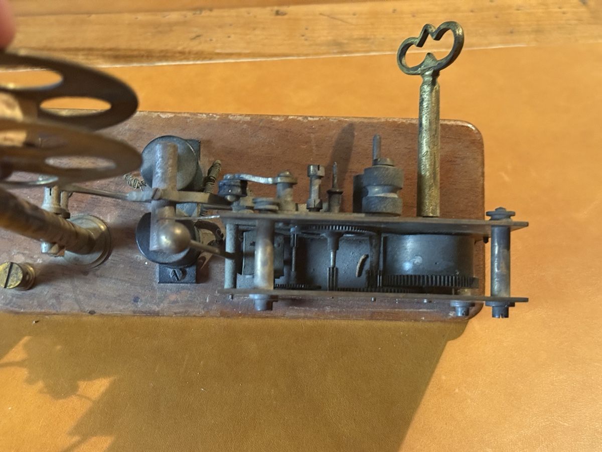 Telefoni: Ancien télégraphe en laiton – Usato da Sierre venduto da OCNL 4