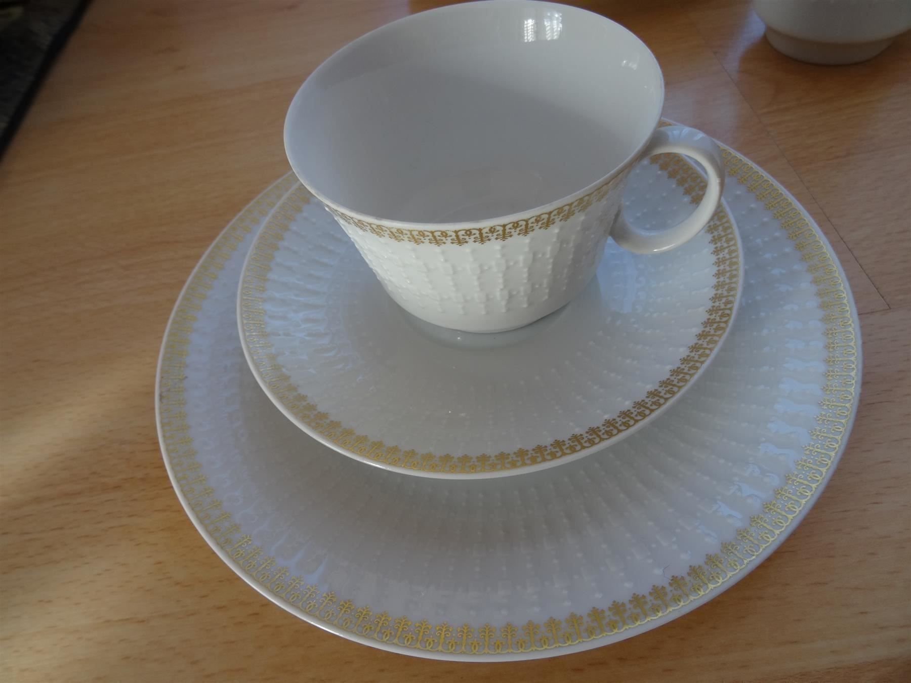 Hutschenreuther Geschirrsets: Kaffee- oder Teeservice Hutschenreuther – Gebraucht aus Lupfig von Hubi64