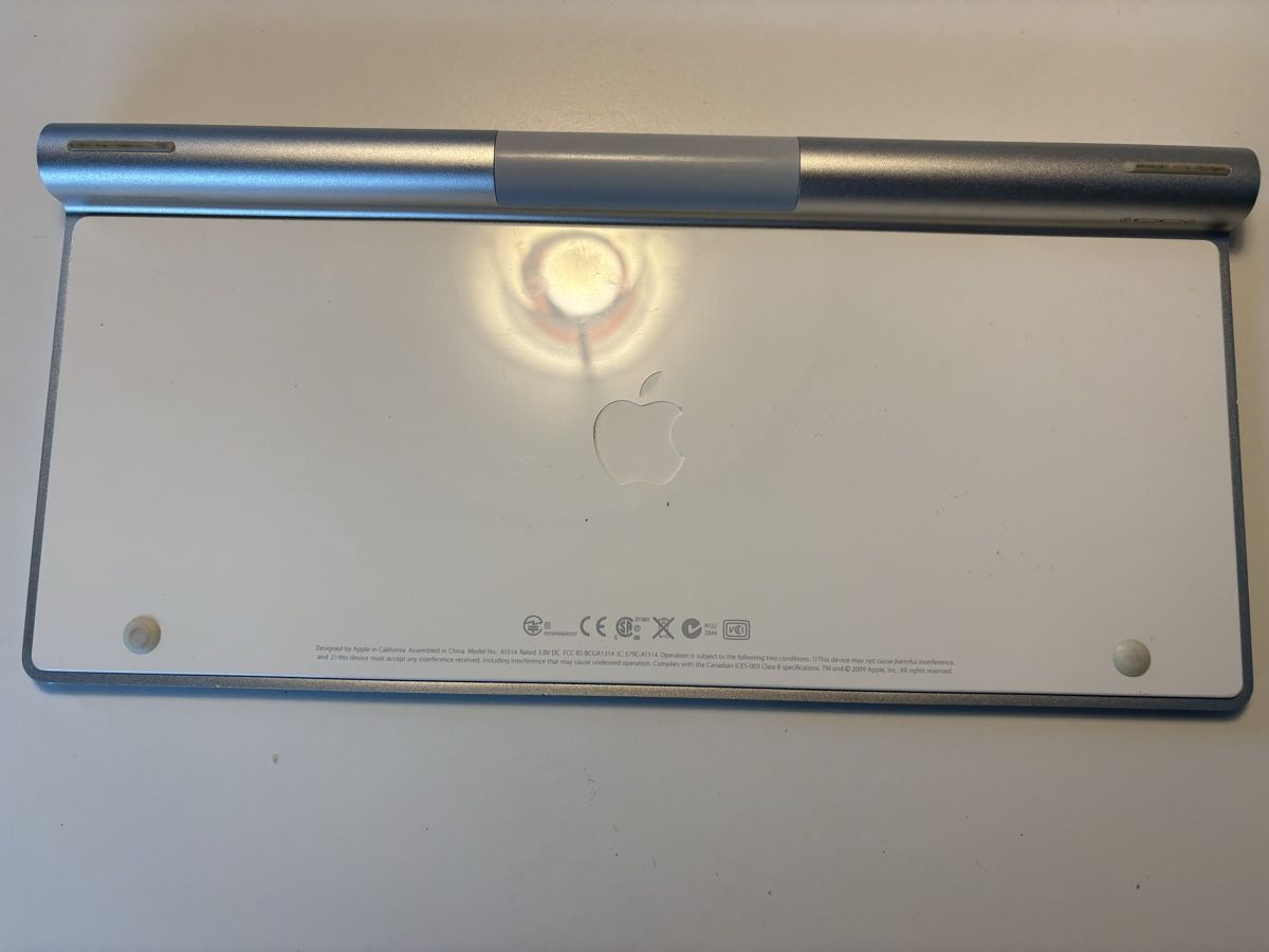 Apple Claviers: Apple Wireless Keyboard (CH) – D'occasion à Bern par lieblingssachen 1