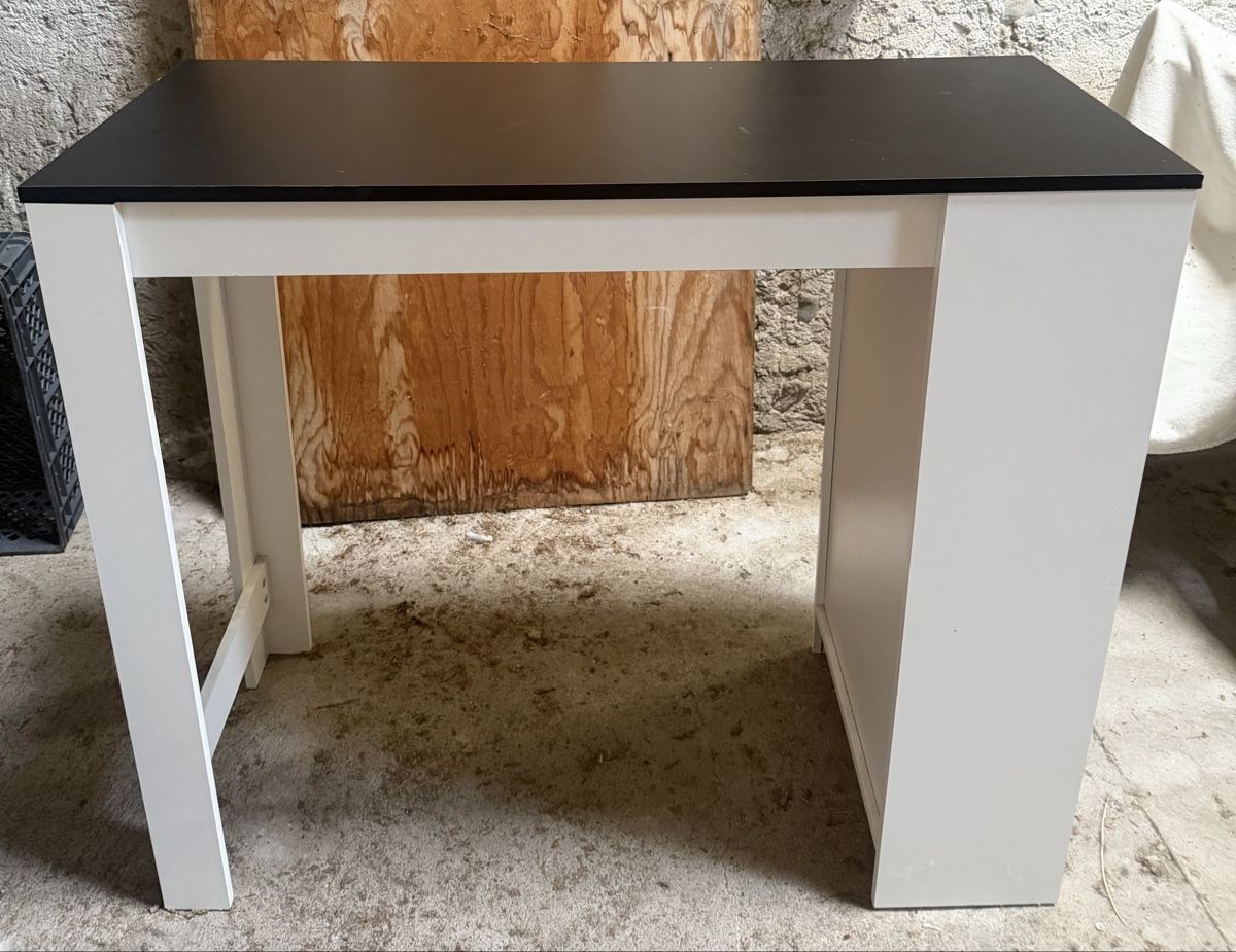 Tables: Table haute pour la cuisine – D'occasion à Crans VD par choukye