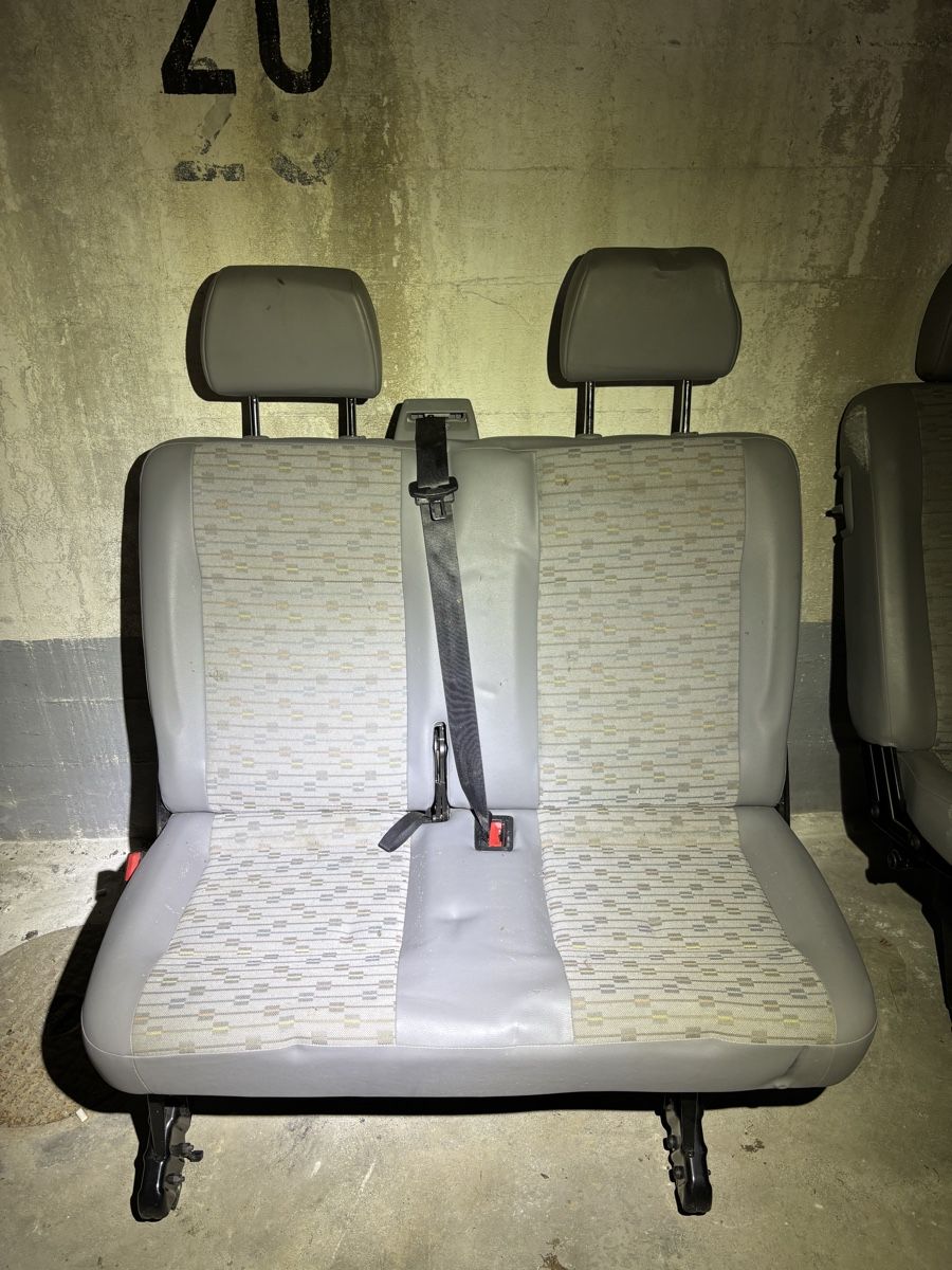 Tutti pezzi di ricambio auto: Autositze VW T5 Multivan – Usato da Bern venduto da maetzifaetzi 2