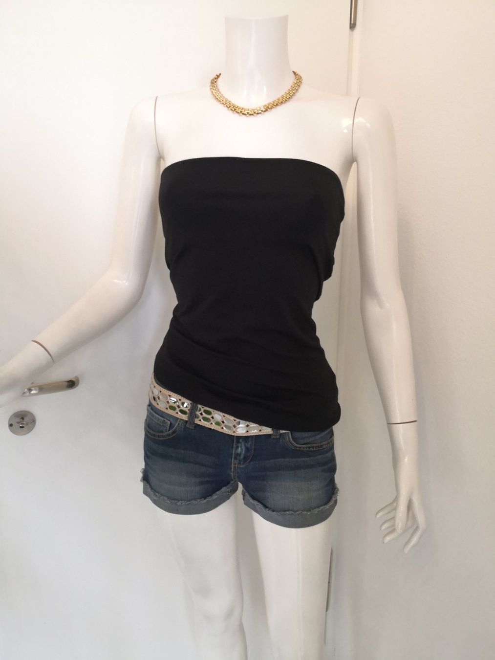 Mango Top: 🤩MANGO BANDEAU-TOP SCHWARZ STRETCH – Nuovo (secondo la descrizione) da Olten venduto da Naja-Twins-Twins 1