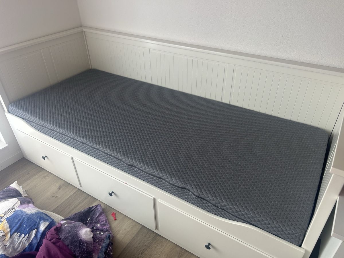 Letti: Ikea Hemnes Gästebett – Usato da Wilen b. Wil venduto da sanyy1914 2