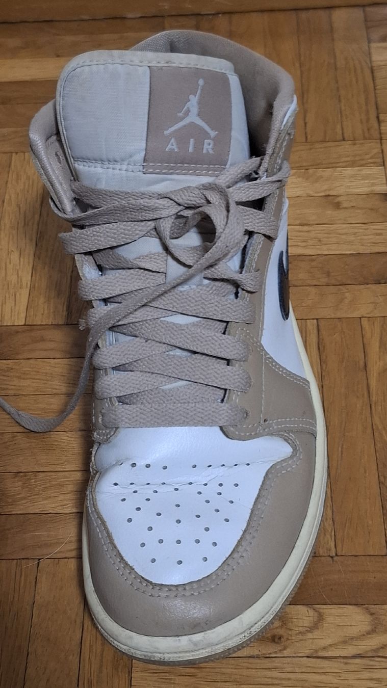 Jordan Herrenschuhe: Nike Air Jordan 1 Mid baskets taille 36.5 – Gebraucht aus Meyrin von Maribel81 3