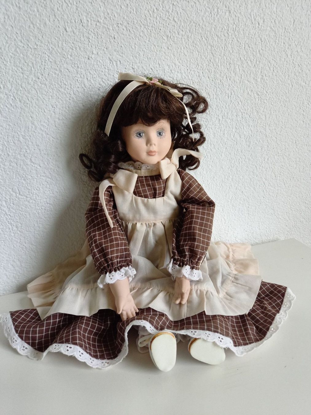 Bambole: Porzellan-Puppe – Usato da Volketswil venduto da ronbons