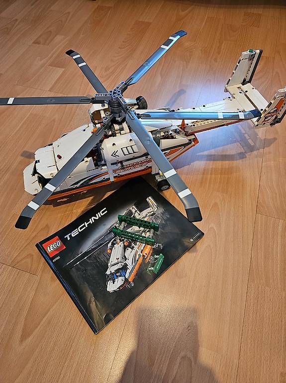 Lego Giocattoli: Lego® 42052 Technic Schwerlasthubschrauber – Usato da Schaan venduto da Klemmbausteine 2