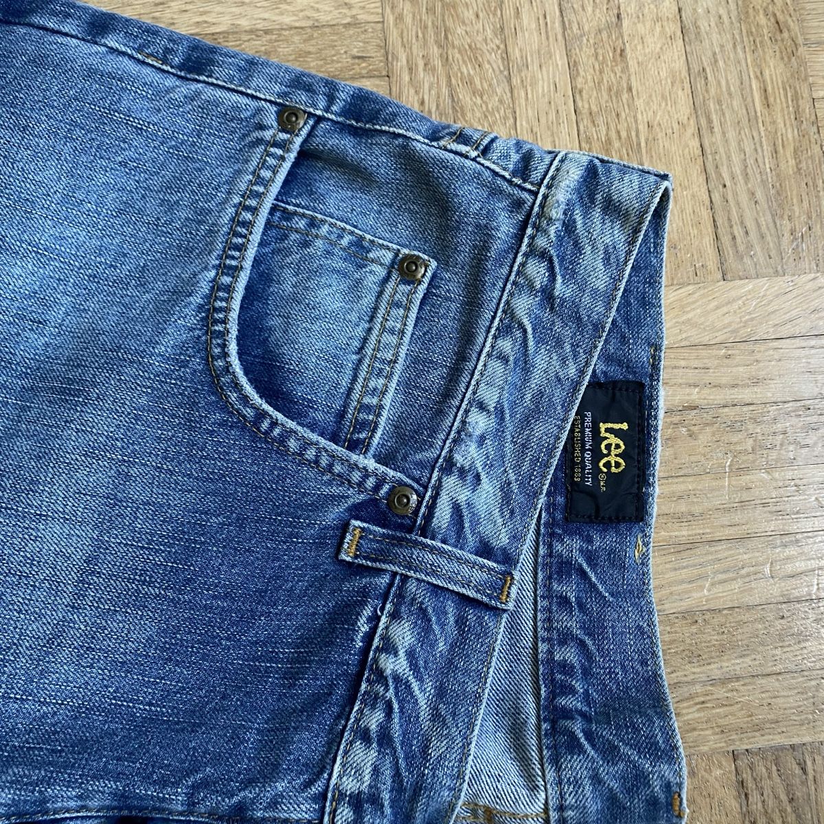 Lee Jeans: vintage lee jeans  – Usato da Bern venduto da den_9zpf 2