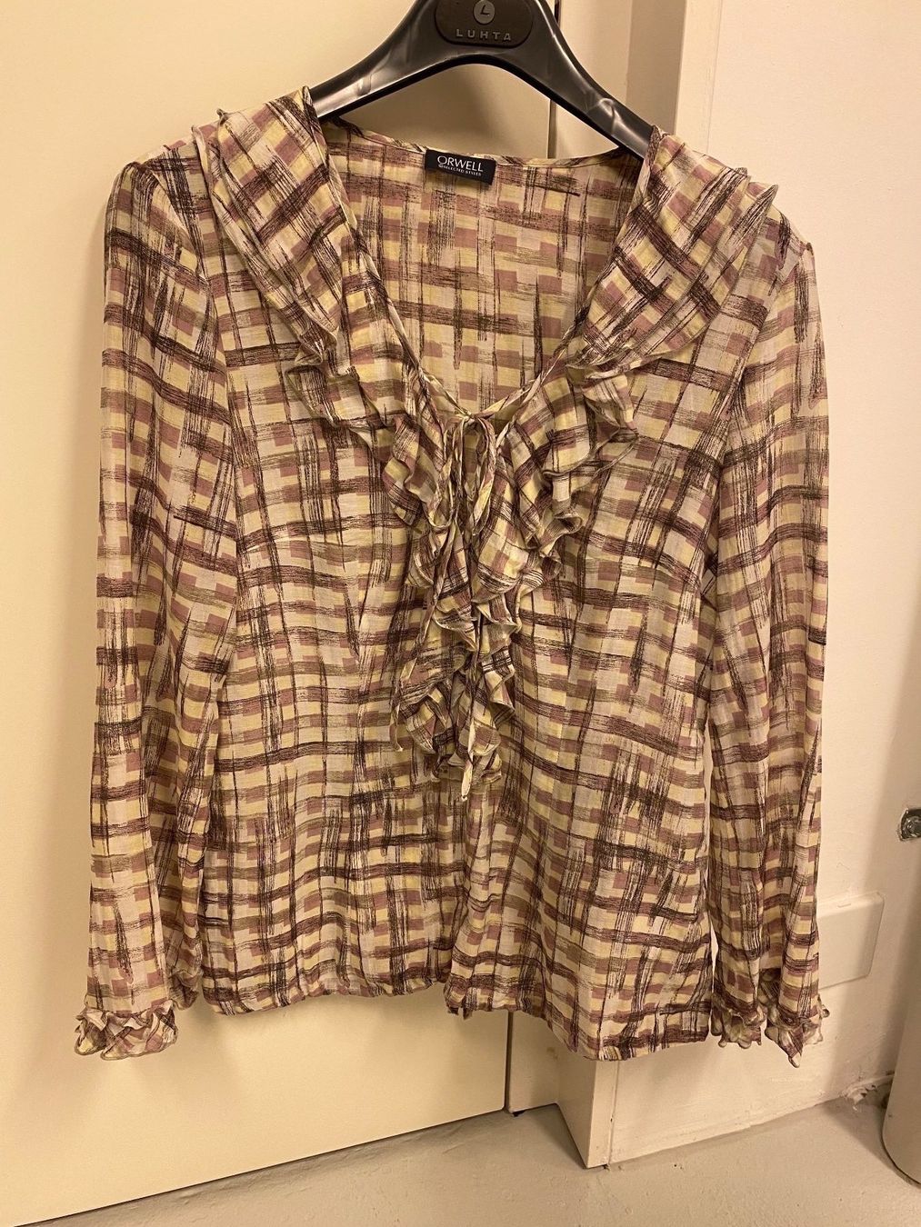 Camicette: Bluse Orwell, size 38 – Usato da Sissach venduto da laura.x4