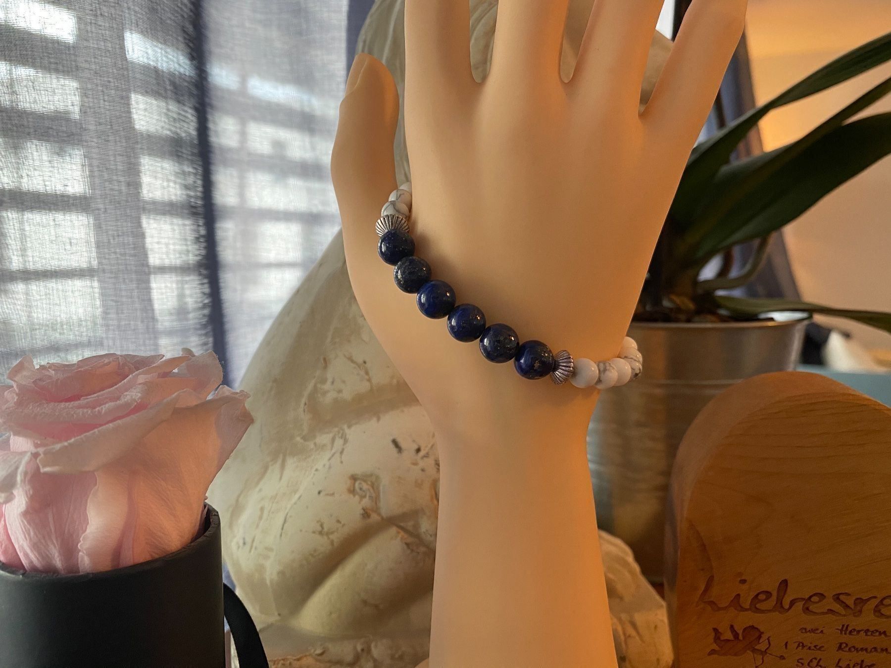 Bracciali & Braccialetti: Lapislazuli, Howlith Armketteli 16cm Gummizugband – Nuovo e nell'imballaggio originale da Baar venduto da Naedels-Kreationen