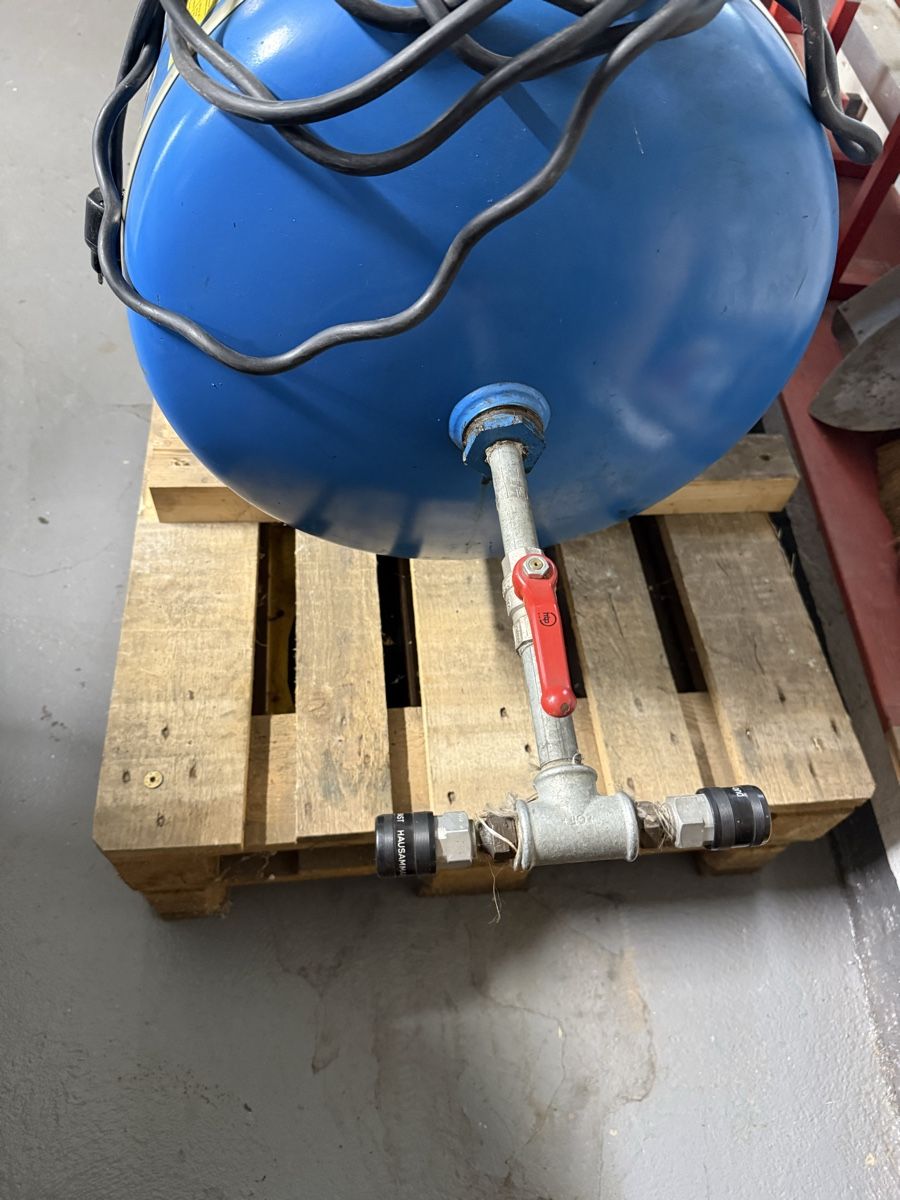Abac Kompressoren: Kompressor ABAC LT 250 HP5.5 – Gebraucht aus Bettlach von mehr86 3