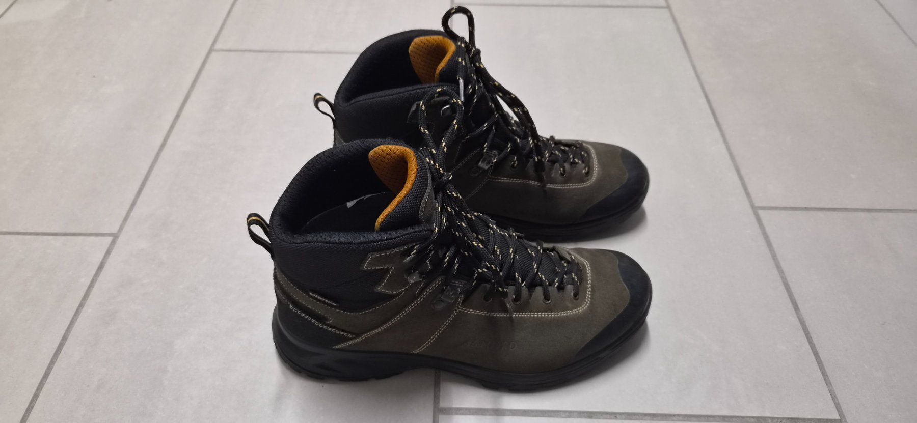 46 Nord Scarpe per ragazzi: Wanderschuhe – Usato da Hausen am Albis venduto da Dorinan