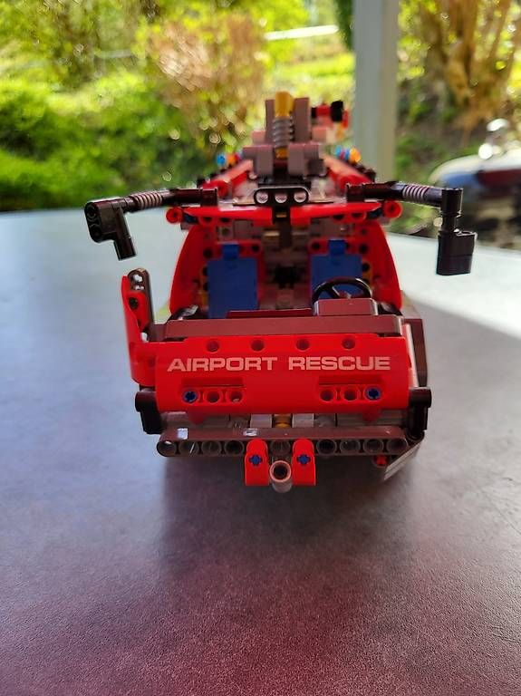Lego Giocattoli: Lego technik airport rescue – Usato da Adliswil venduto da Swiss_Coolio 2