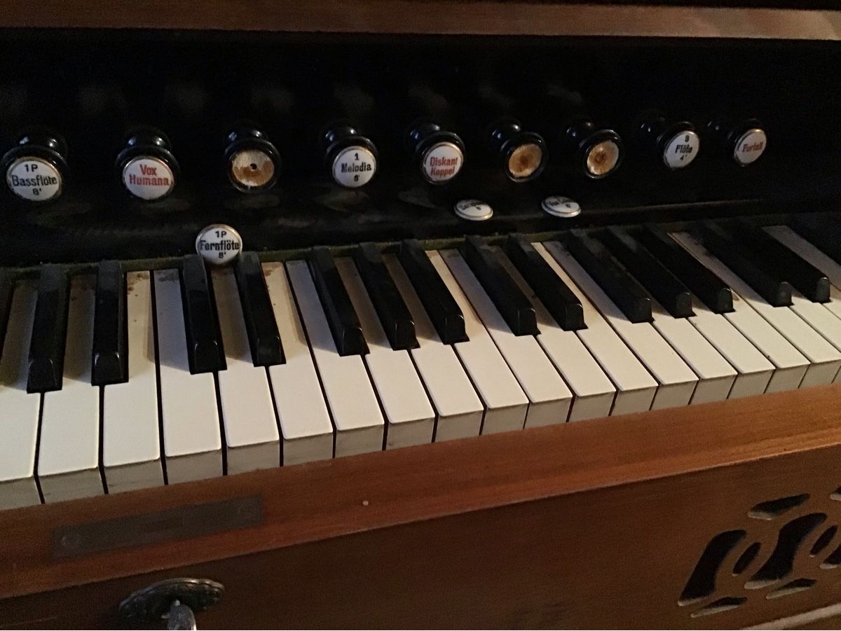 Musikinstrumente: Harmonium – Gebraucht aus schönenbuch von Josefus 2