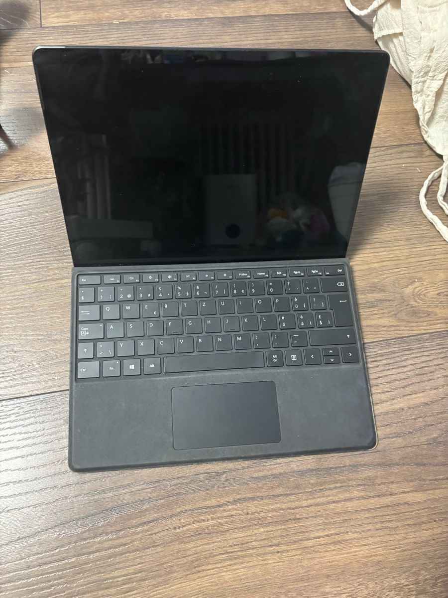 Microsoft Notebooks: Microsoft Surface Pro 8 – Gebraucht aus Liestal von _juliaa.ks