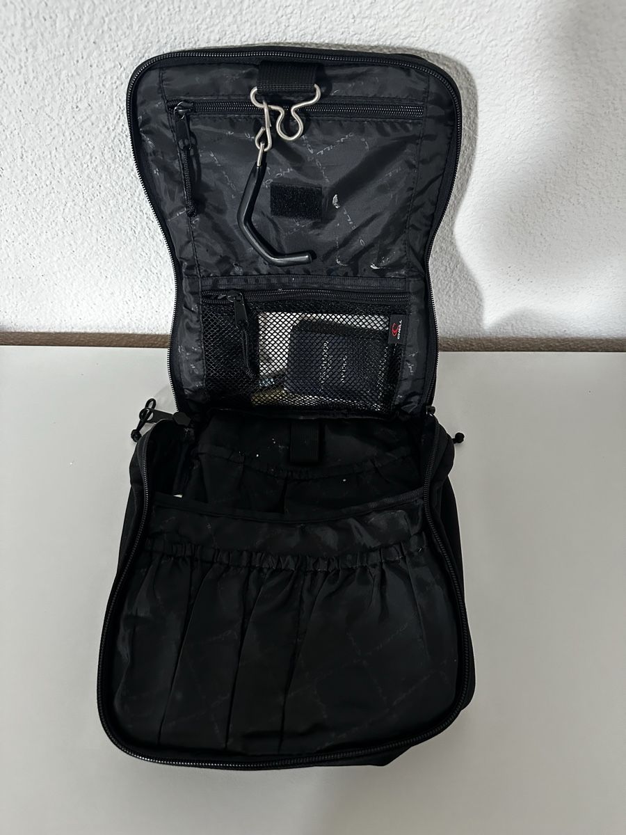 Kosmetikkoffer: Reise Necessaire O‘NEILL – Gebraucht aus Zürich von Gadgets2020 1